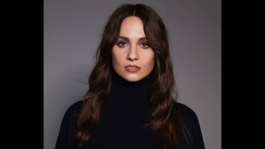 Tuppence Middleton as Frances